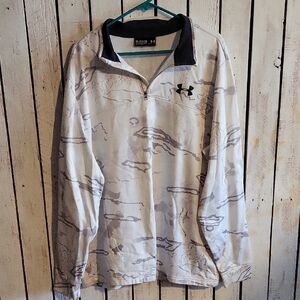 Under Armour White and Gray Patterned Pullover